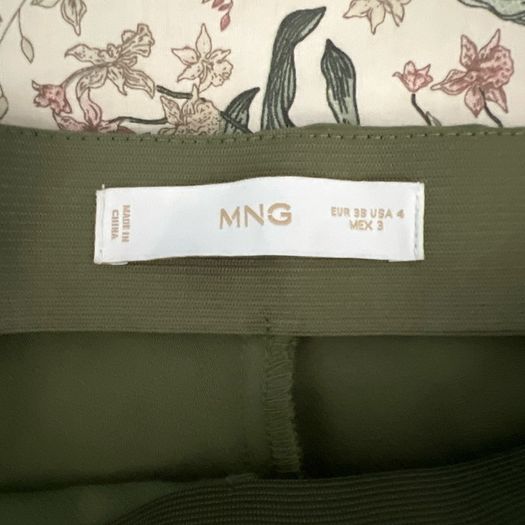 Mango ladies straight leg trousers. Size 8