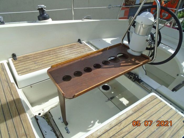 Yacht. 30ft. Sailing/Cruising. No trailer.