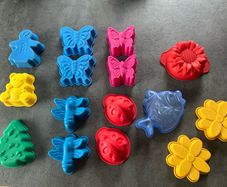 15 silicone baking moulds