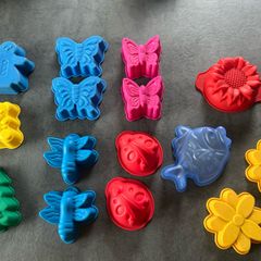 15 silicone baking moulds