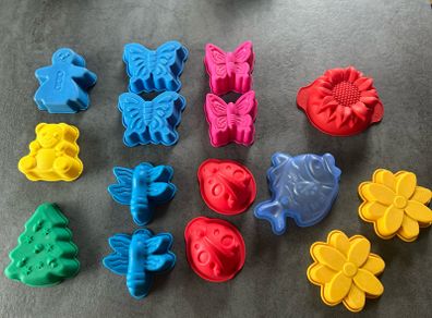 15 silicone baking moulds