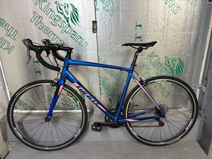 Giant Contend 2 Road bike