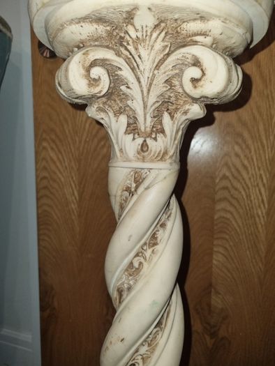 resin pedestal