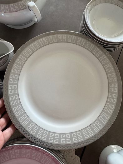 Dinner Set for 6