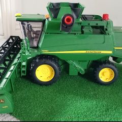bruder combine harvester