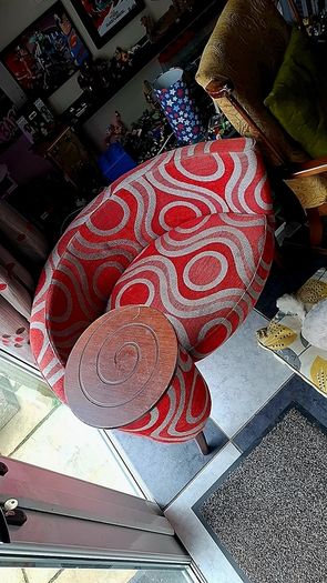 Modern Retro style Fama seat