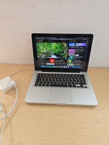 apple laptop