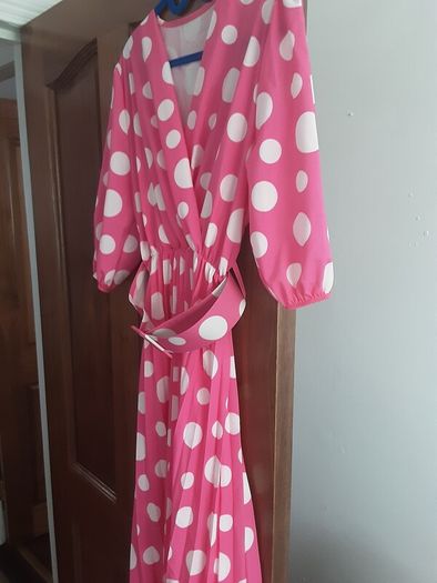 ladies pink pleated belted dress