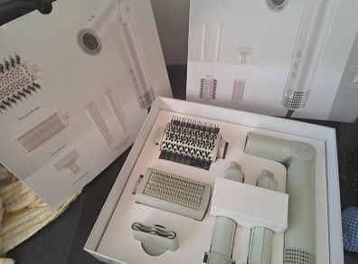 Hair dryer