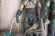 hot toys tracker predator