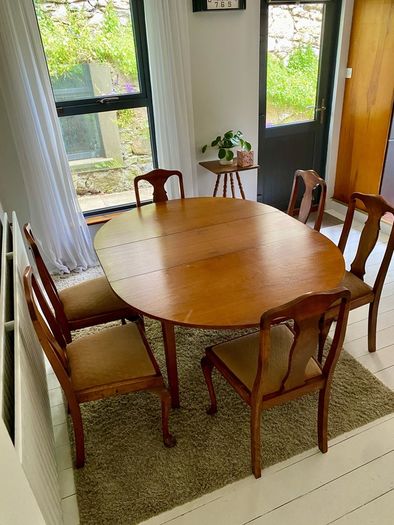 Mid-century extendable dining table & vintage chairs