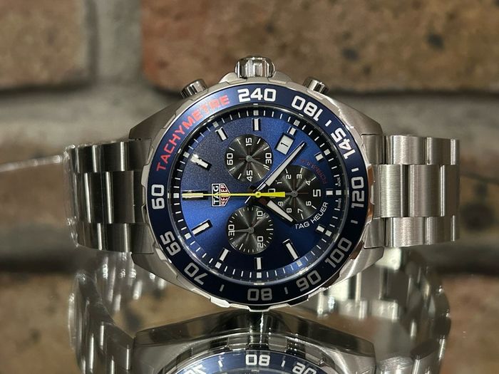 TAG Heuer Formula 1 Chrono - Mens Wristwatch