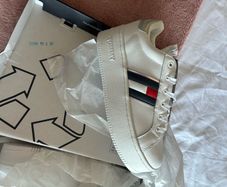 BNIB Tommy Hilfiger Platform Trainers