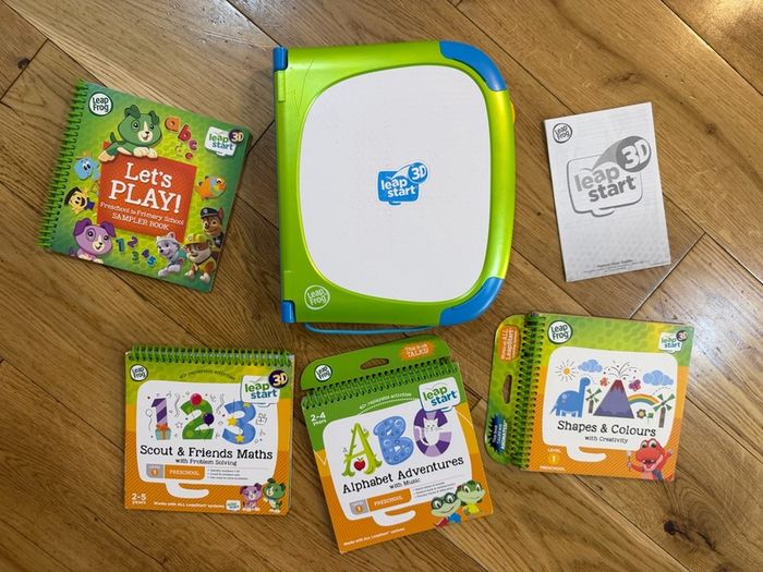 Leapfrog Leapstart 3D interactive with books