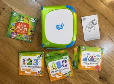 Leapfrog Leapstart 3D interactive with books