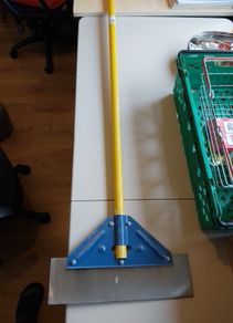 Floor scraper