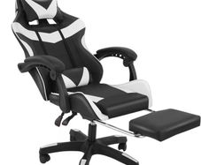 Gaming chair with footrest
