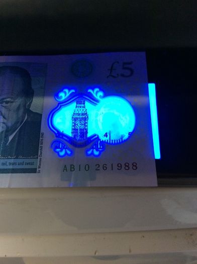 Polycheck Bank Note Checker. 9 Watts Ultra Violet Bank Note Checker.