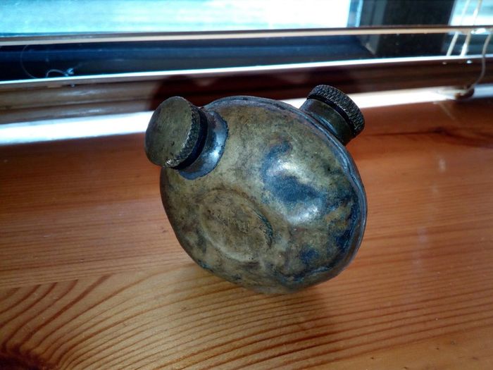 Ww 2 brass oiler