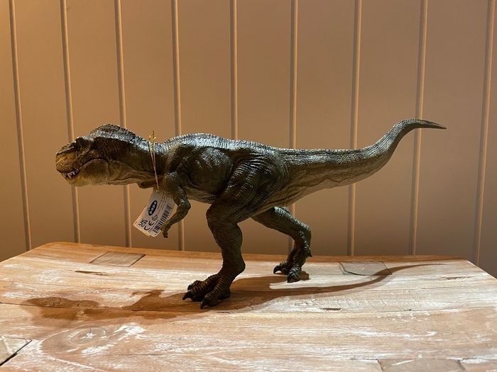 Papo green running Tyrannosaurus Rex dinosaur figure new