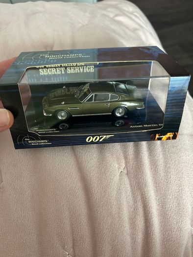 James Bond minichamps