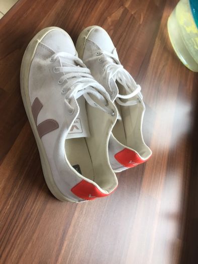 Veja womens