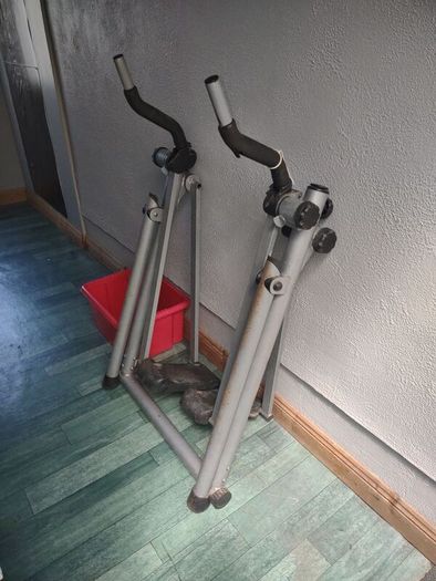 Folding Gravity Strider