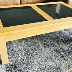 Coffee table 122W x 70D x 40H