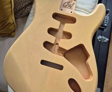 Stratocaster body brand new nitro finish