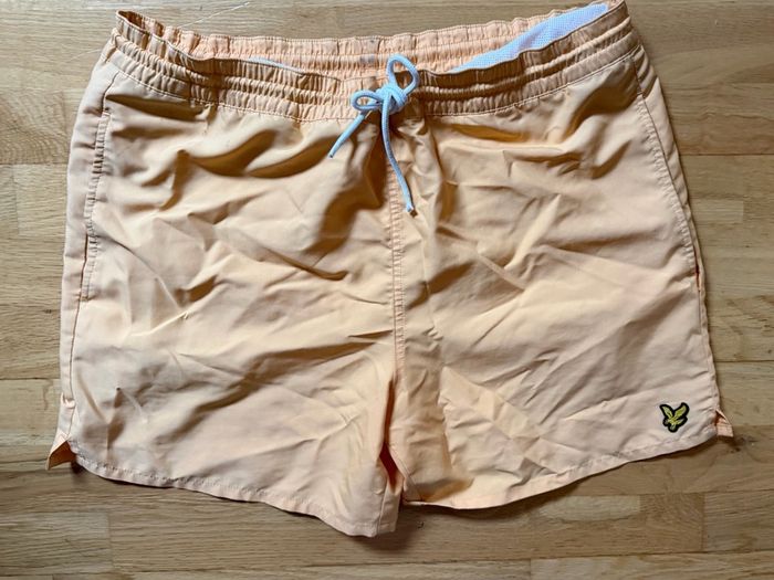 Lyle and Scott Shorts medium