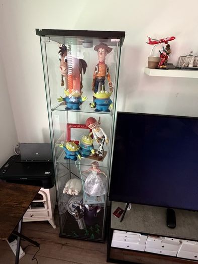 2 Glass Display