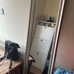 freestanding mirror