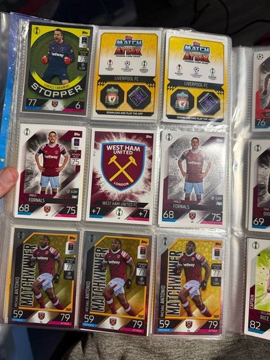 football cards + binders (offers Welcome )