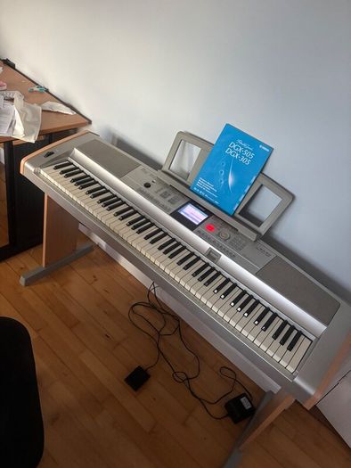 Yamaha Portable Grand Keyboard/Digital Piano