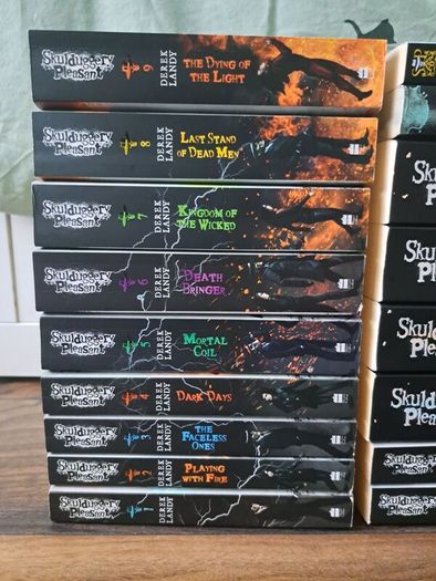 Skullduggery Books 1-15 + Extra