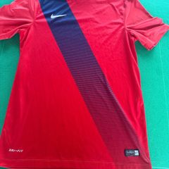 Nike elasric t-shirt sportswear top size S