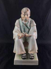Vintage Zsolnay Pecs Hungarian figurine