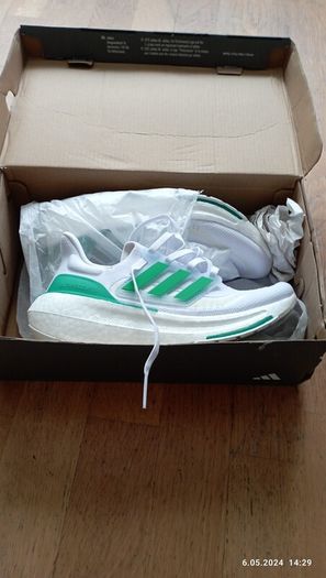 Shoes Adidas