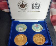 Queen Elizabeth II Gold and Silver Jubilee 4-Medallion Limited Edition Set, (2002)