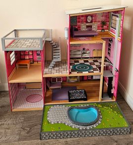 Wooden Dolls House: 3-storey, 4-foot KidKraft Uptown Model