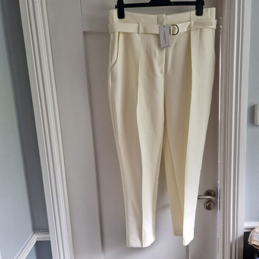 Lennon Courtney cream tailored trousers BNWT size 16