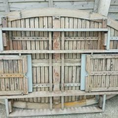 garden table and chairs
