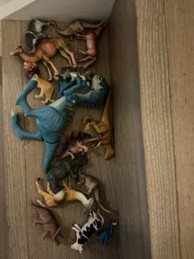 animal figurines