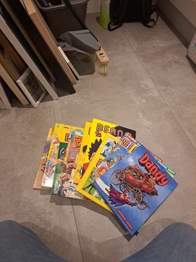 beano and dandy comic annuals and specials
