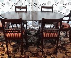 Mahogany Table & 6 Chairs
