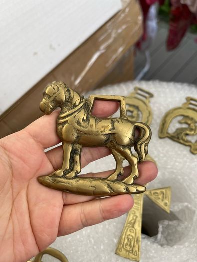 10 antique vintage horse brass