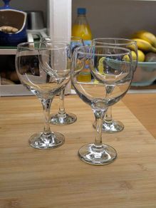 4 x gin / wine glasses
