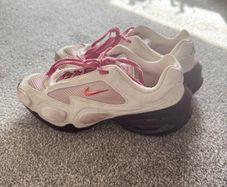 Nike Air Max Muse SE Size 2.5