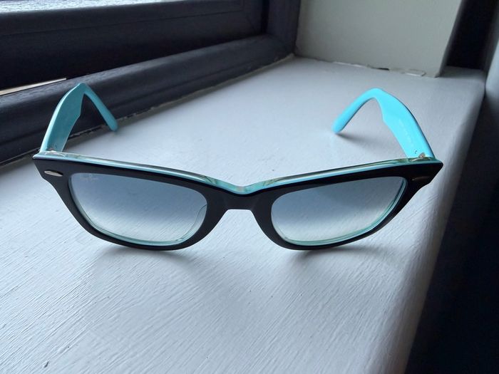 RayBan Wayfarer - Immaculate Condition - WIDE-FIT