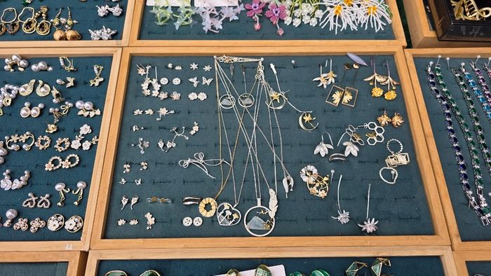 Women accessories